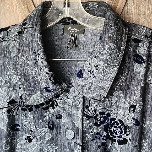 Analogy Women Floral Print Jacket - Picture 2 of 6